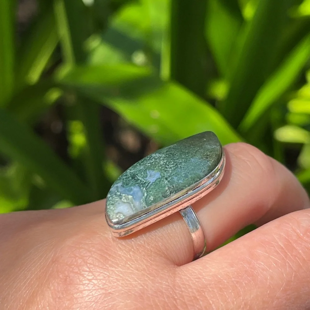 Size 8 Silver plated leaf shape moss agate‎ ring